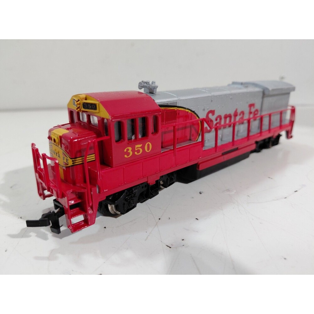 Bachmann 350 HO Gauge Model Railroad Santa Fe GE U36B Diesel Locomotive